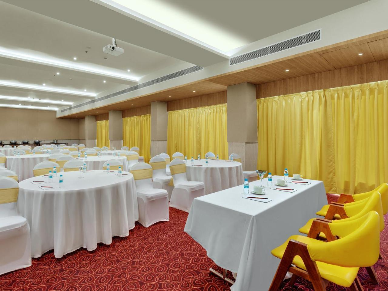 Viola Beacon Resort, Lonavala Ngoại thất bức ảnh